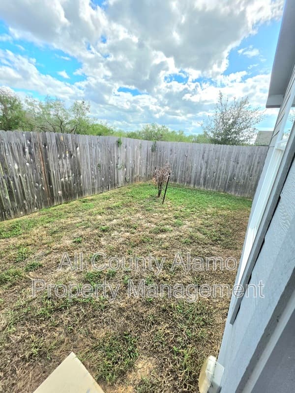 San Antonio House: 20444 Fire Stone