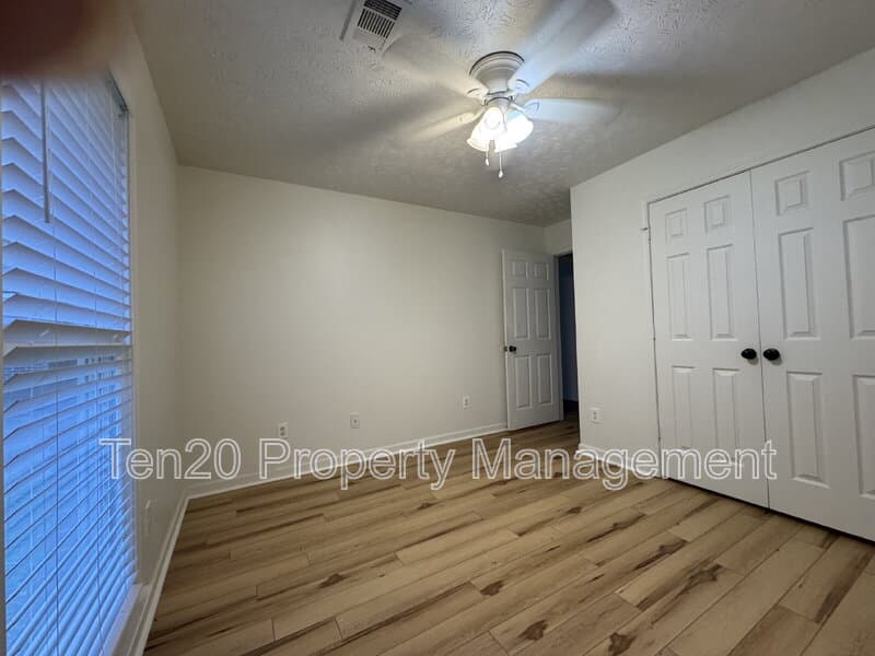 Columbus House: 6009 Creek Stone Court