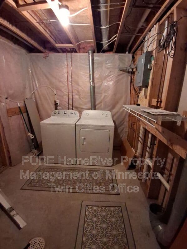 Rochester Townhome: 3325 7th St NW