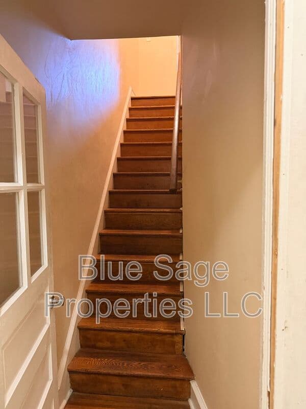 Upper Darby Condo: 244 Long Lane