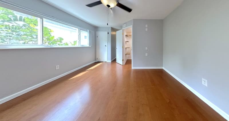 St. Petersburg House: 4367 19th Street North