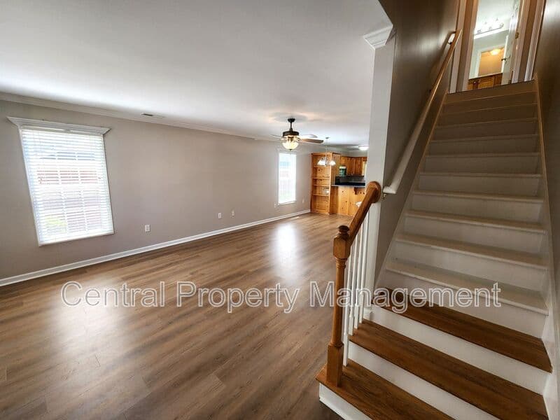 Moore House: 303 Rexford Drive