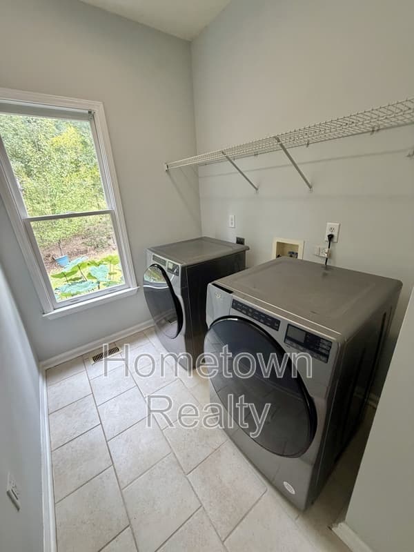 McDonough House: 175 Allie Drive