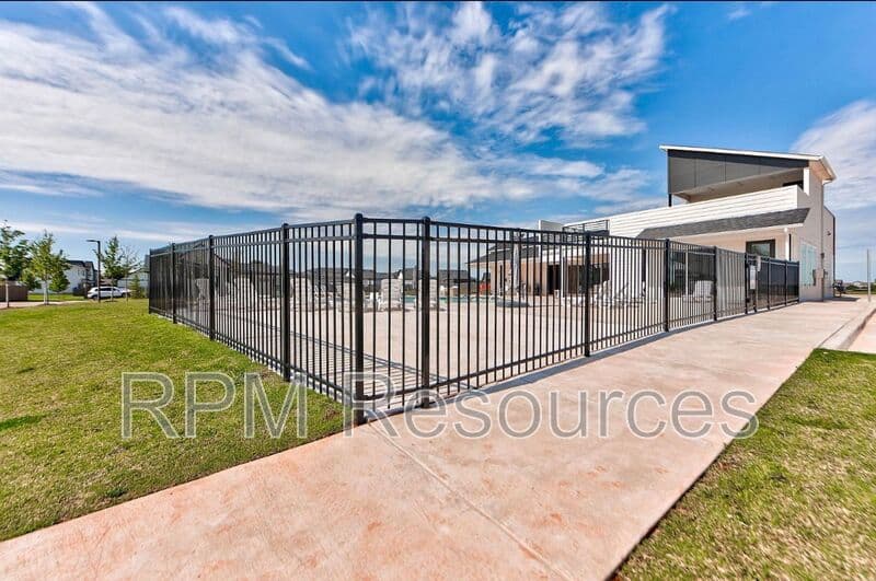 Oklahoma City House: 2529 NW 129th St