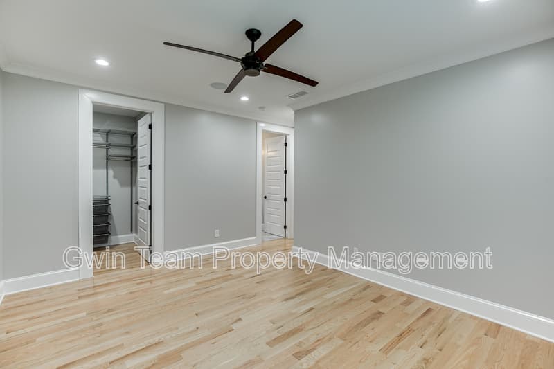 Lawrenceville House: 75 Cherry St