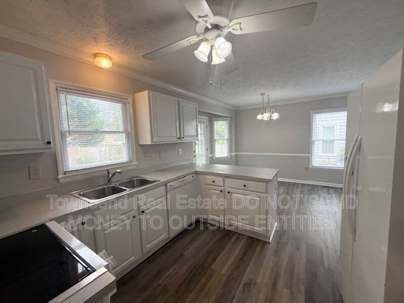 Fayetteville House: 2012 Fig Ct.