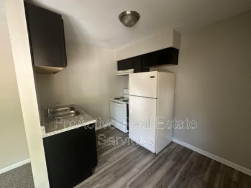 Norfolk Condo: 1436 Picadilly Street - E