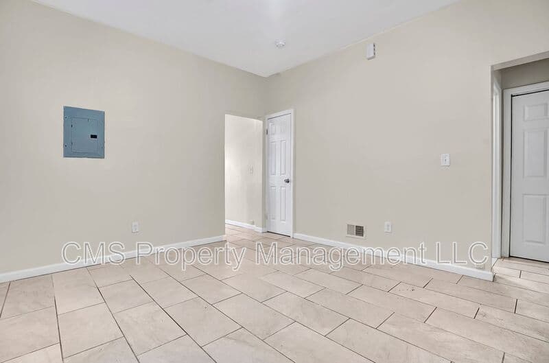 Newark Condo: 142-144 Seymour Ave