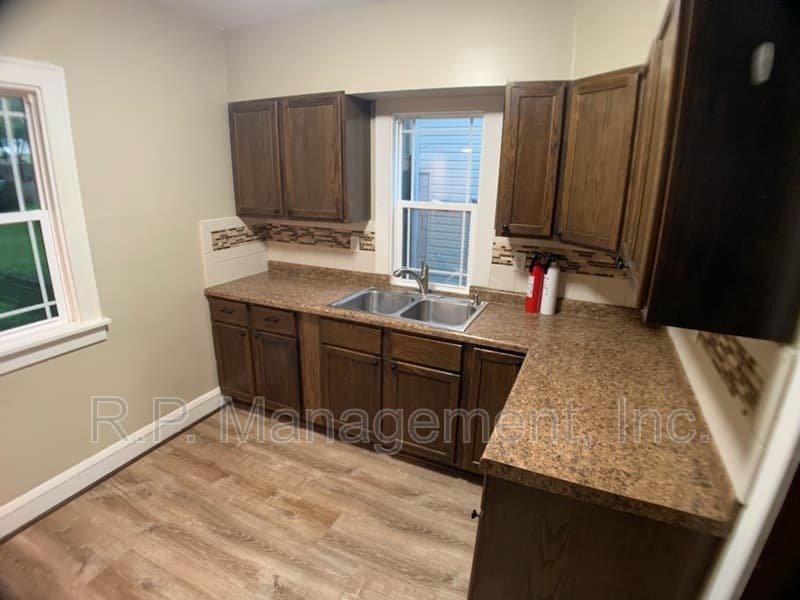 Saint Paul Condo: 1150 Central Ave W