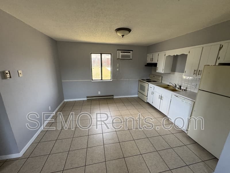 Jackson Condo: 315 East Lane - 3
