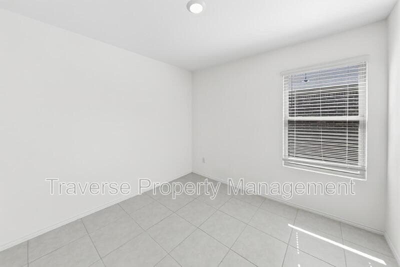 Azle House: 1380 Beach Dr