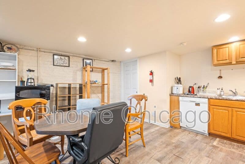 Chicago Condo: 6115 S Drexel Ave