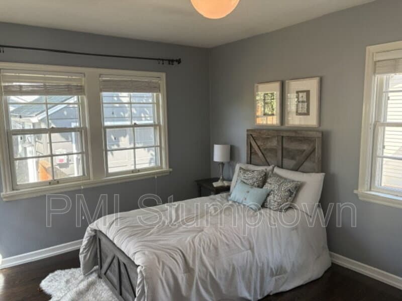 Portland House: 7407 Southeast 30th Avenue