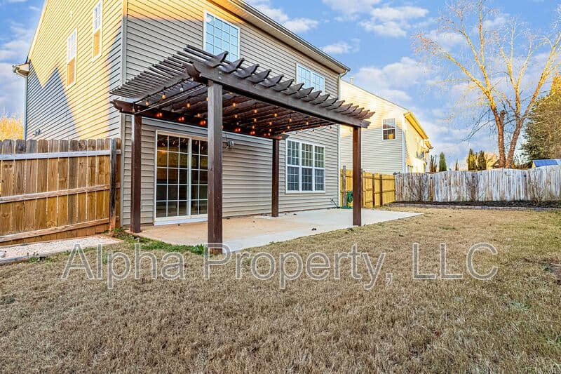 Greer House: 322 Highgate Cir