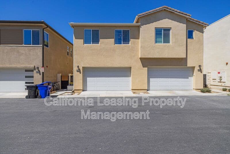 Valencia House: 27233 Red Willow Court