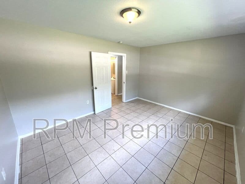Baton Rouge House: 6132 Pontotoc St