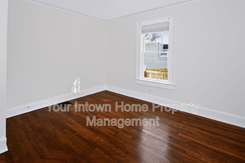 Atlanta House: 1420 Beatie Ave Sw
