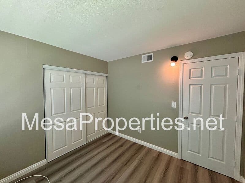 Ontario Condo: 1749 E Fairfield Ct