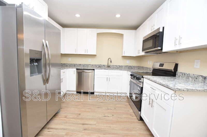 Lakeland Condo: 1111 Mercury Dr E