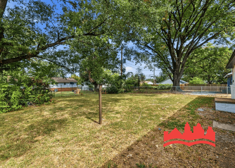 Memphis House: 630 Mohawk Ave
