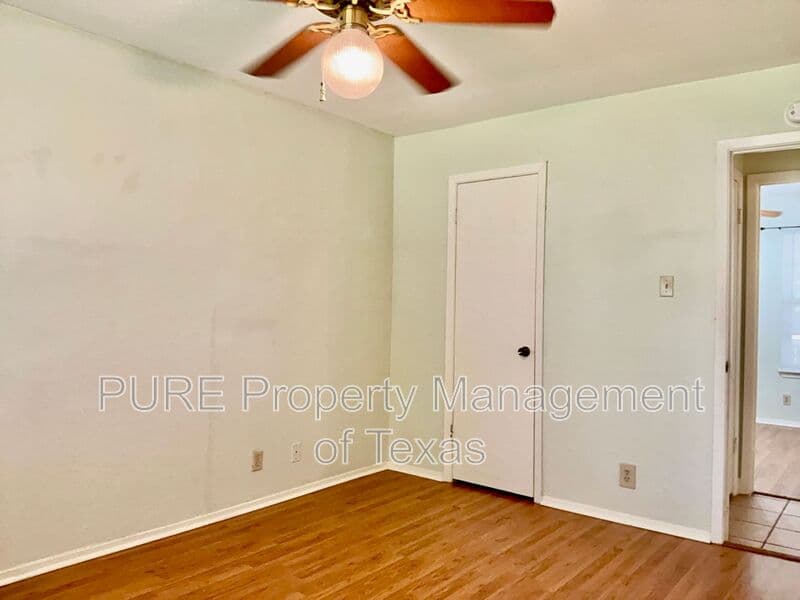 Georgetown House: 408 E Central