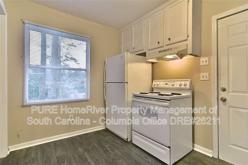 Columbia House: 1545 Lilly Avenue
