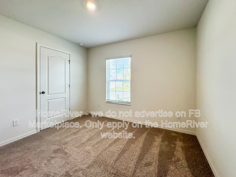 Jacksonville House: 6918 Myrtle Oak Rd