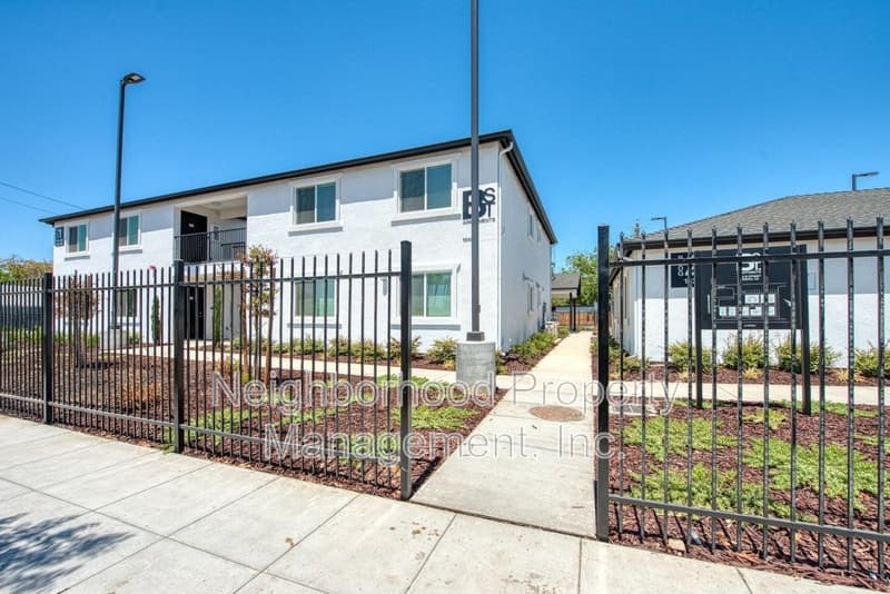 Fresno Condo: 1540 B Street - 109