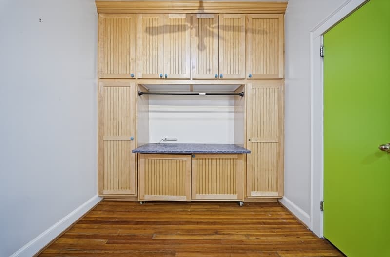 Norfolk Condo: 1411 Colonial Ave