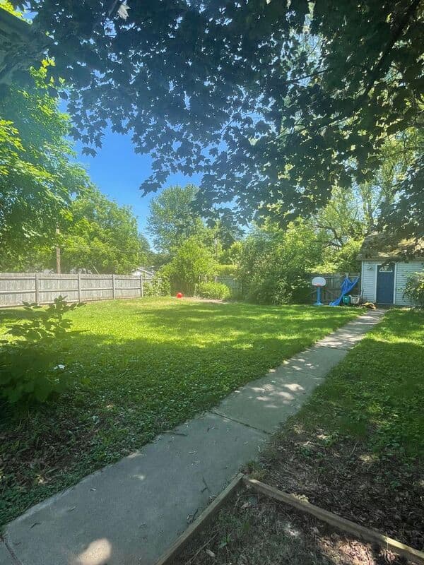 Stroudsburg House: 528 Lindbergh Avenue
