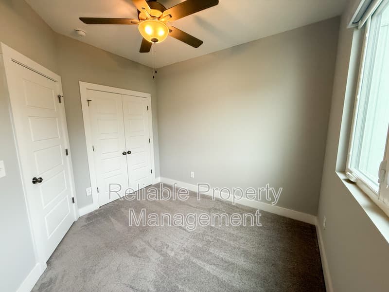 Clayton Townhome: 18 S Laird Ave
