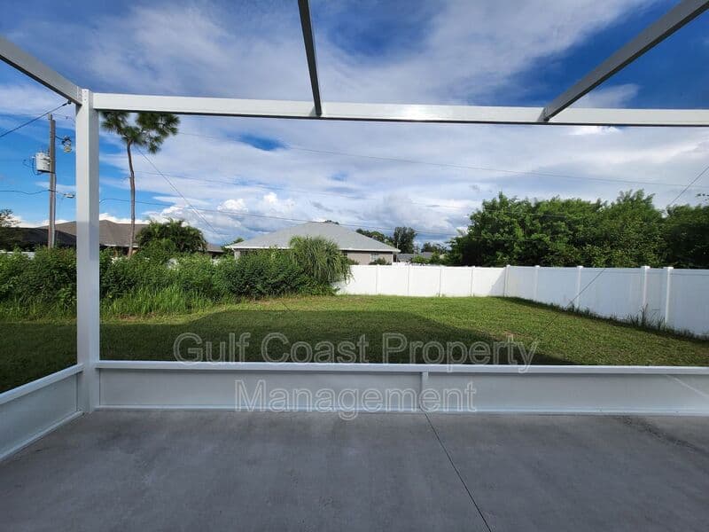 Port Charlotte House: 58 Kenly St