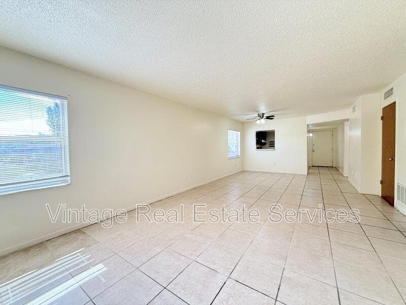 St. Petersburg Apartment: 3301 58th Ave S