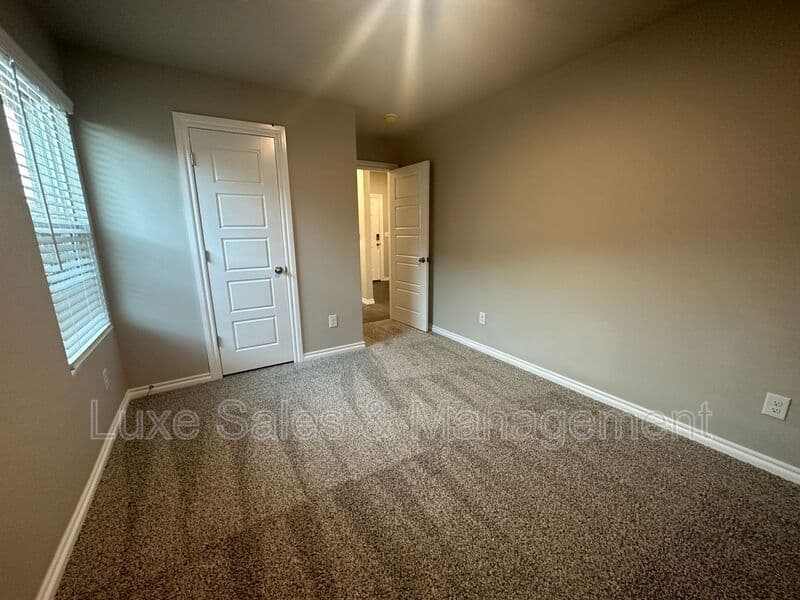 Piedmont House: 12529 Bending Brook Drive