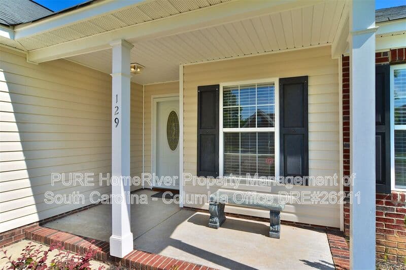 Hopkins House: 129 Alexander Pointe Dr
