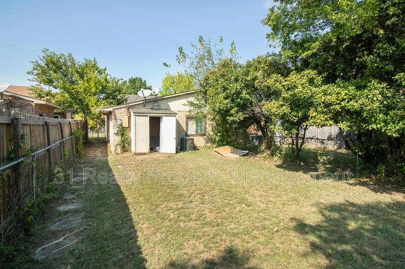 Dallas House: 7062 Pineberry Road