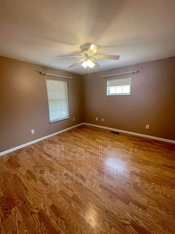 Sweetwater House: 127 Butler Drive