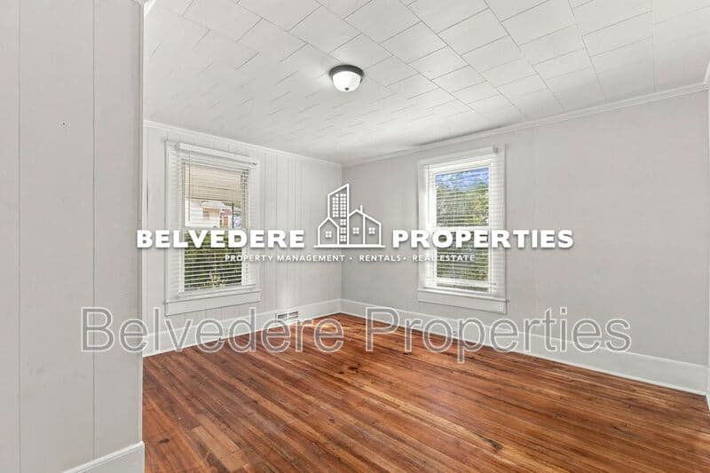 Winston-Salem House: 1400 NE 24th Street