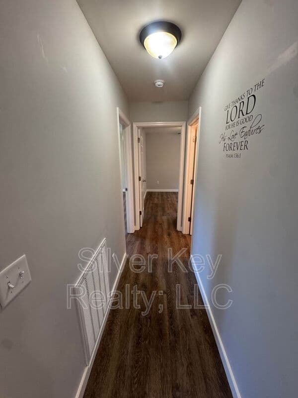 Athens House: 1603 Hutsell Drive