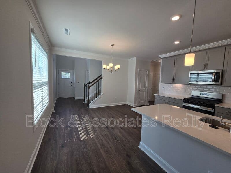 Jamestown House: 209 Ranger Rd
