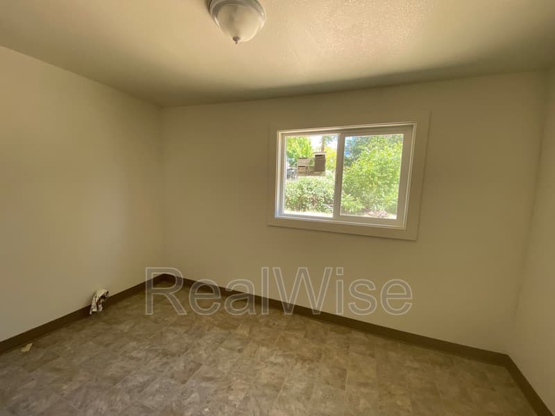 Medford House: 512 Pearl St