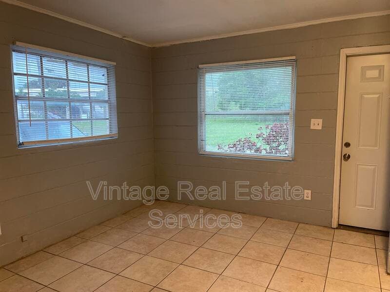 St Petersburg Condo: 843 Union St S