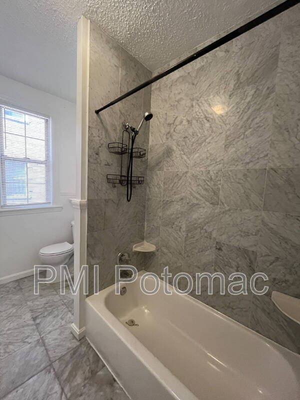 Washington Condo: 1401 Columbia Rd NW