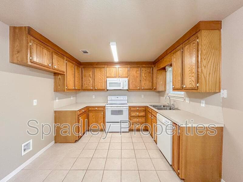 Temple House: 8812 Laurel Ridge