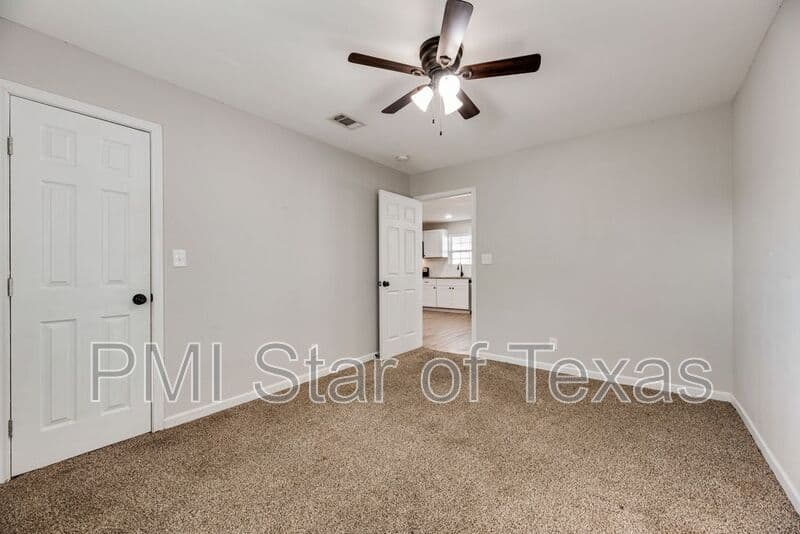 Dallas Condo: 4702 Collins Ave