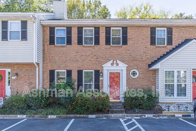 Alpharetta House: 3235 Cape Cir.