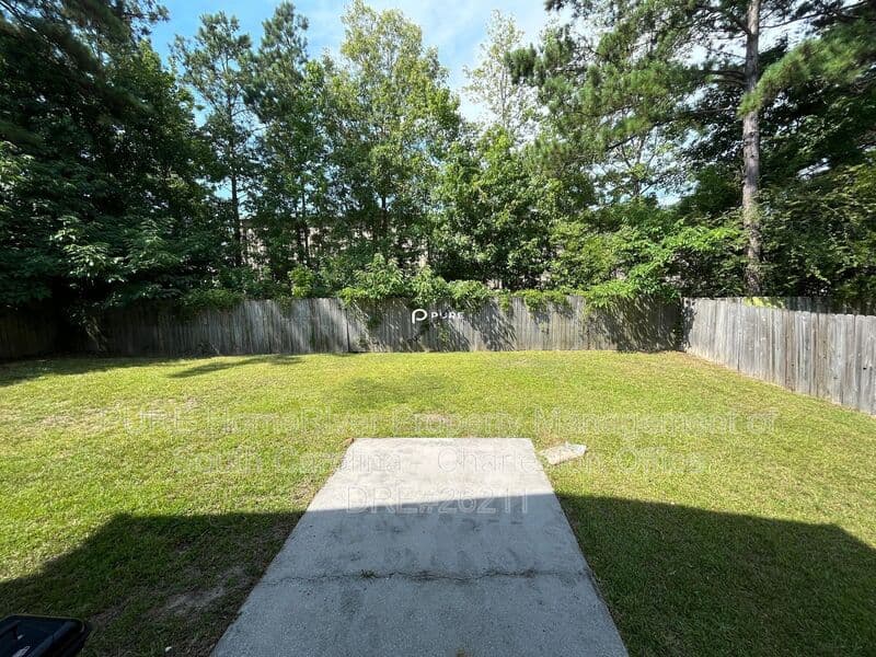 Ladson House: 180 Ponderosa Dr