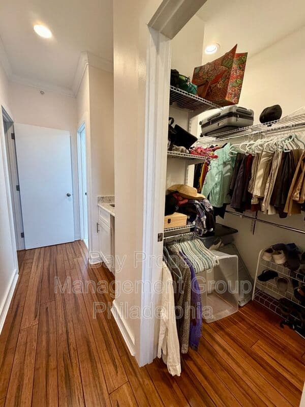 Philadelphia House: 1546 S Lambert St