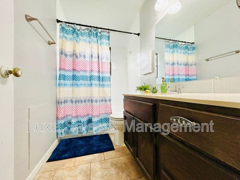 Del City House: 4220 SE 25th St