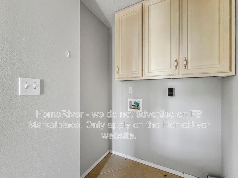 Milton House: 7156 Eastgate Rd
